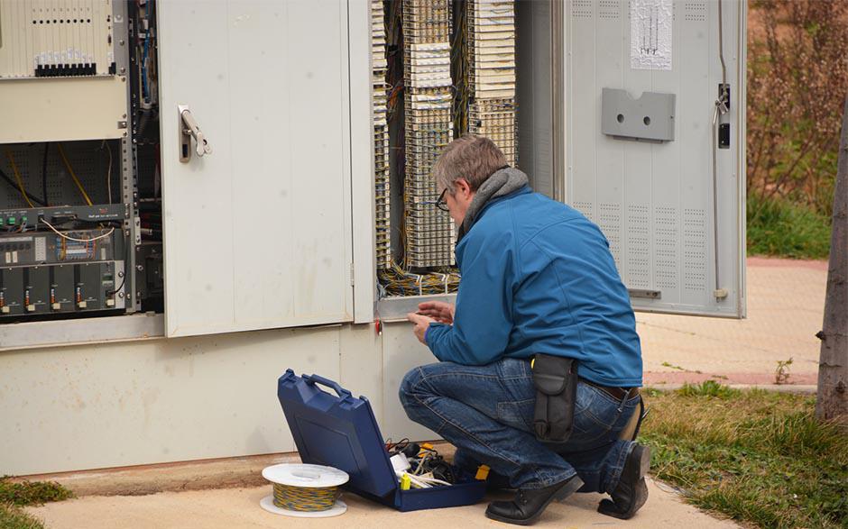 je recherche un électricien Meudon
